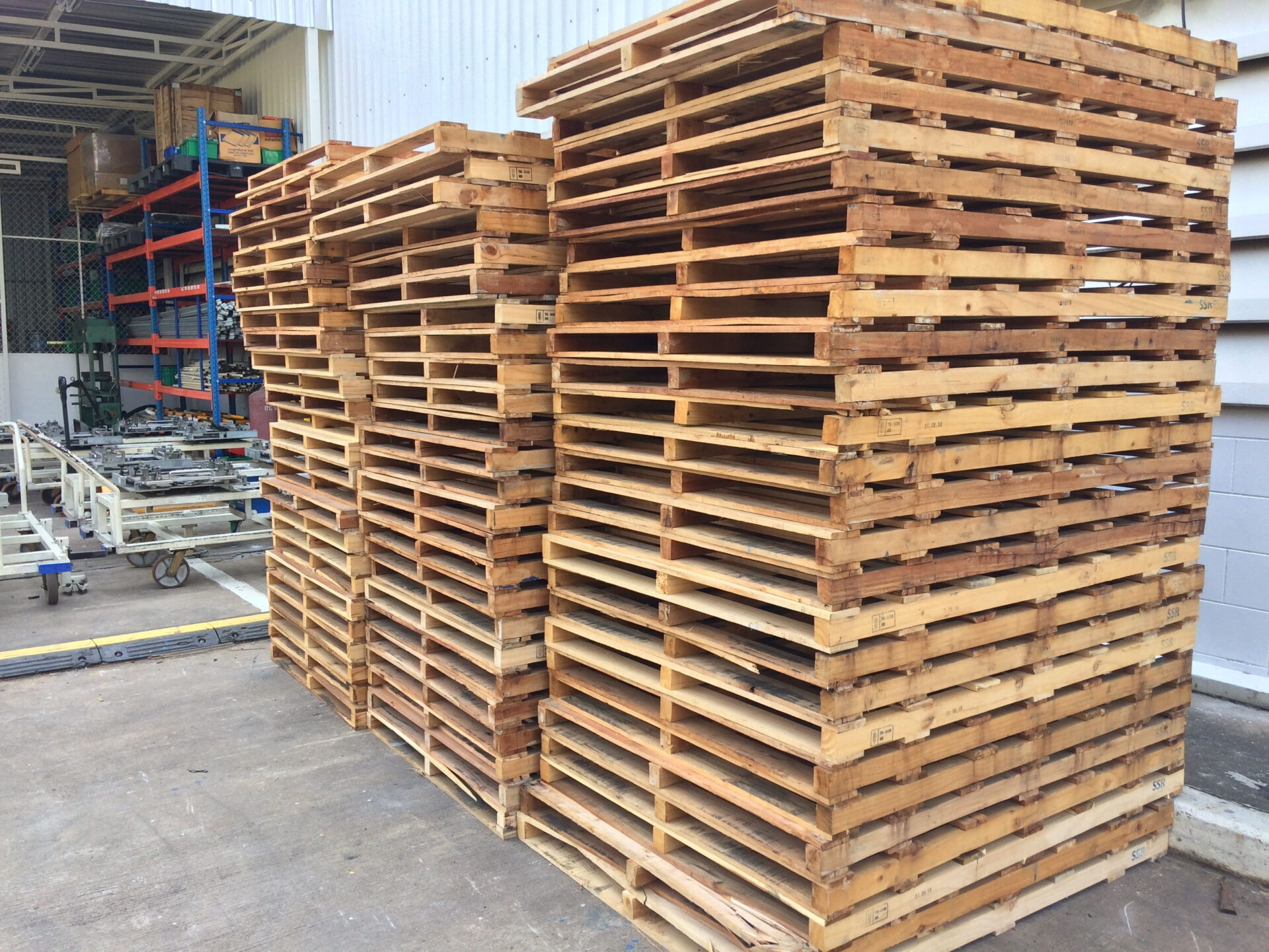 Custom Pallets for Heavy Loads