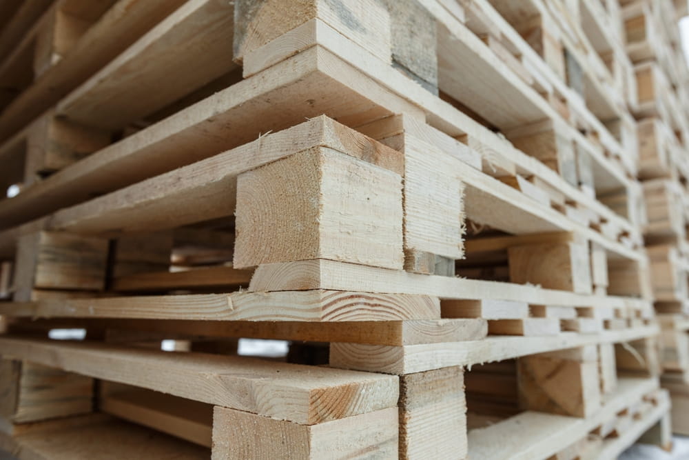 New Pallets vs. Recycled Pallets